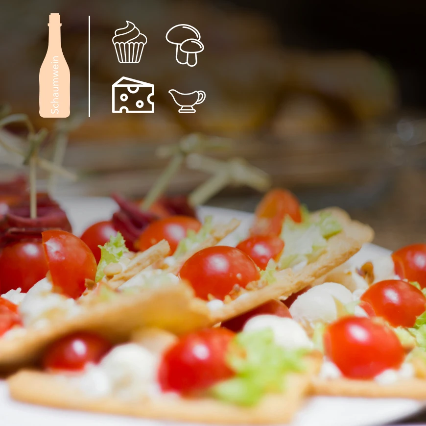 Canapes mit Tomate, Salat, Schinken Canapes mit Tomate, Salat, Schinken